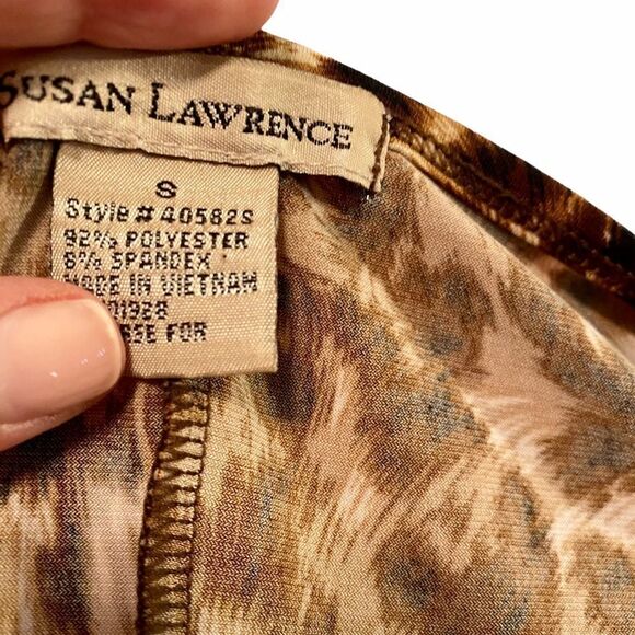 Susan Lawrence Leopard Print Short Sleeve MIDI - Picture 5 of 5